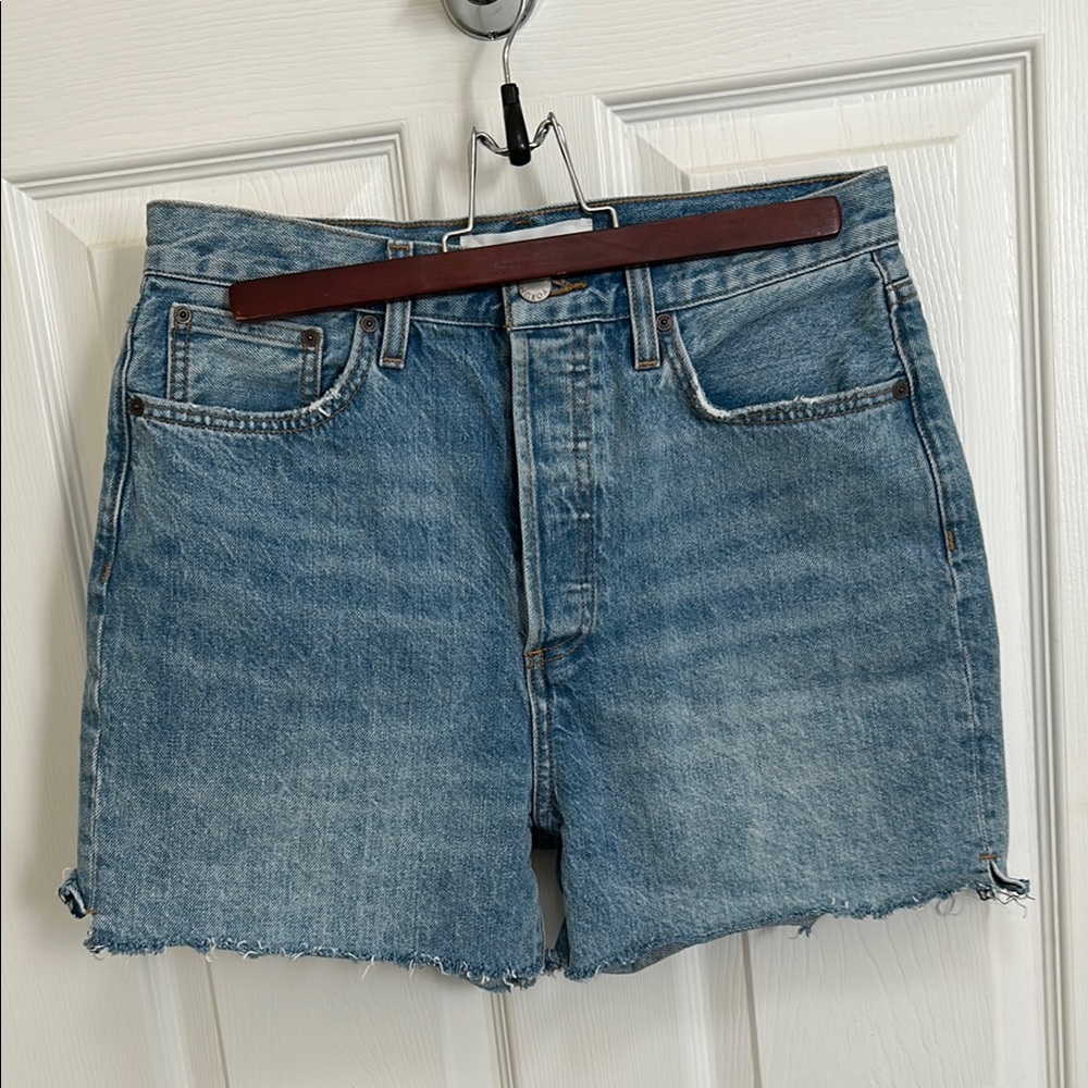 Denim Forum Yoko mid thigh short